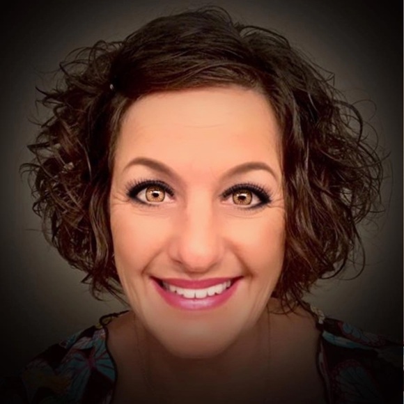 Meet your Posher, Carla - Picture 1 of 1